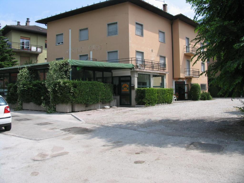Hotel Oasi Trient Exterior foto